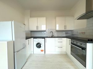 Kitchen- click for photo gallery